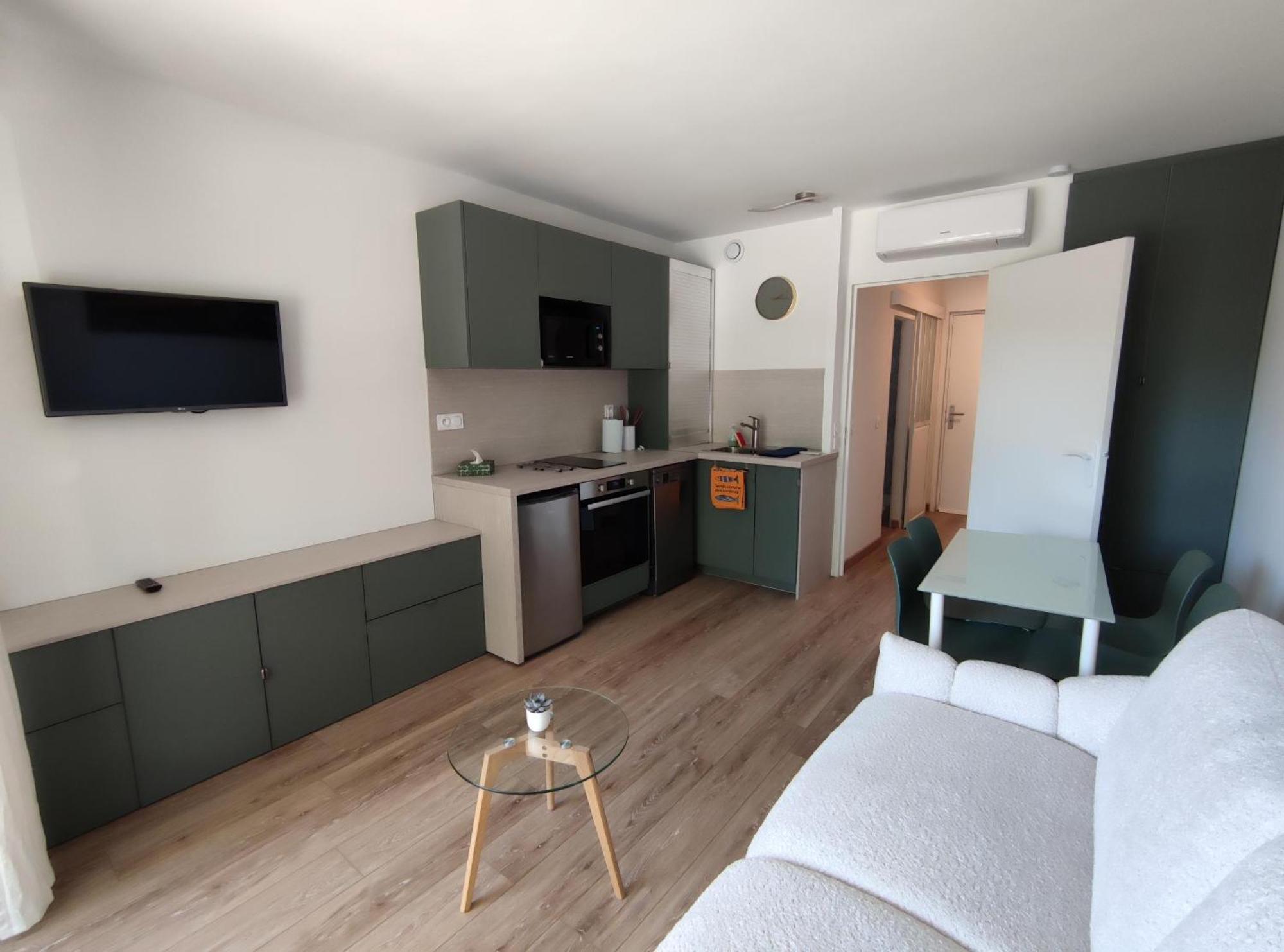 Studio Avec Parking Centre-Ville Face A La Gare Plage & Commerces Arcachon Extérieur photo